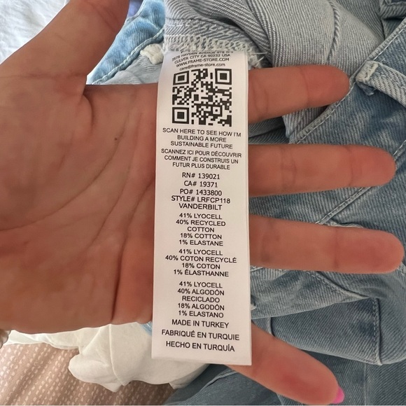 FRAME PINTUCK LOW RISE FLARE IN VANDERBILT​​ - Picture 4 of 9